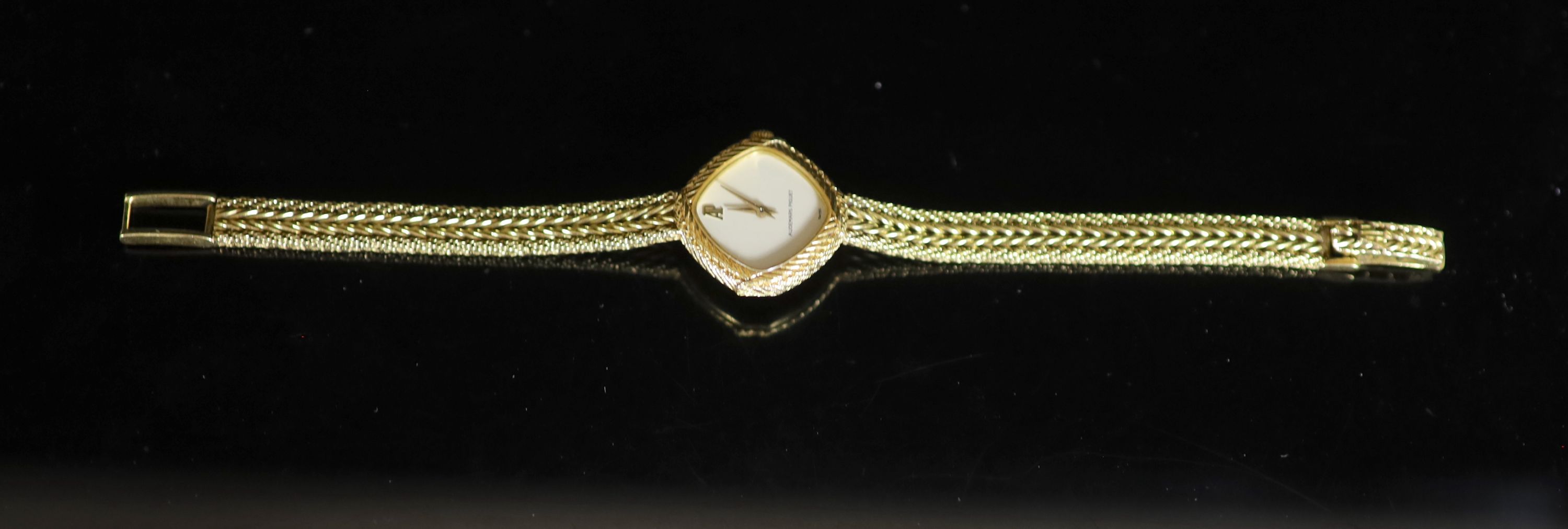 A lady's 18ct gold Audemars Piguet gold manual wind dress watch